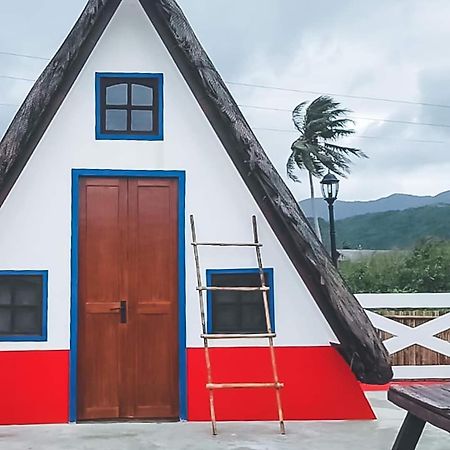 Triangle Huts Hotell Pagudpud Eksteriør bilde